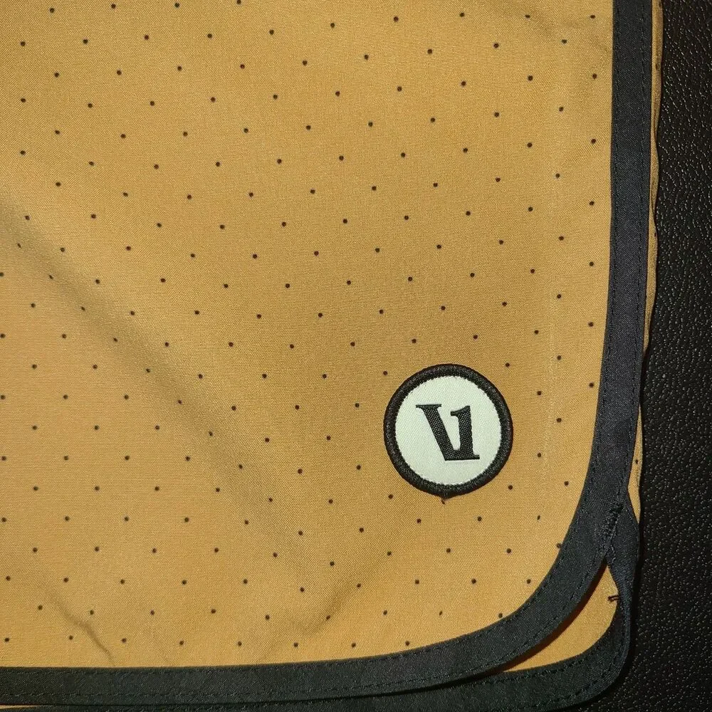 Vuori Cruise Boardshorts Mens 36 Gold Black Micro Dot Stretch Swim Trunks Surf